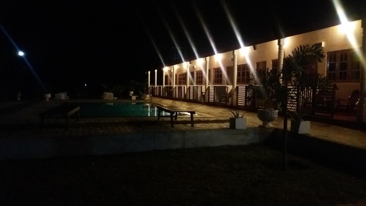 Shan Guest And Restaurant Nilaveli Zewnętrze zdjęcie