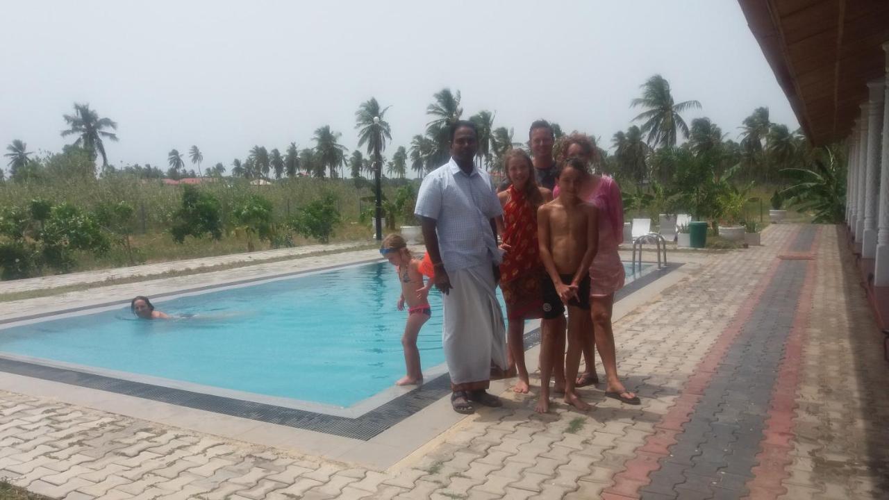 Shan Guest And Restaurant Nilaveli Zewnętrze zdjęcie